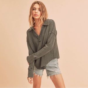 Thermal collared top